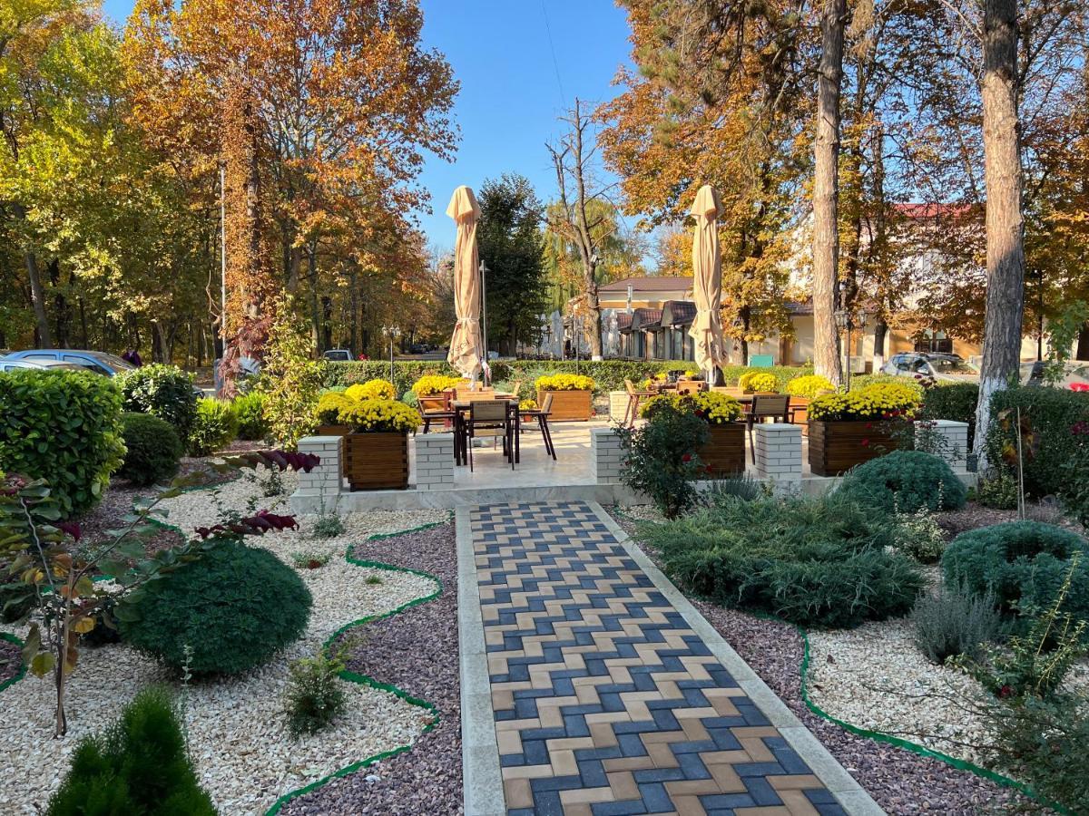 Hotel Mara Braila Bagian luar foto