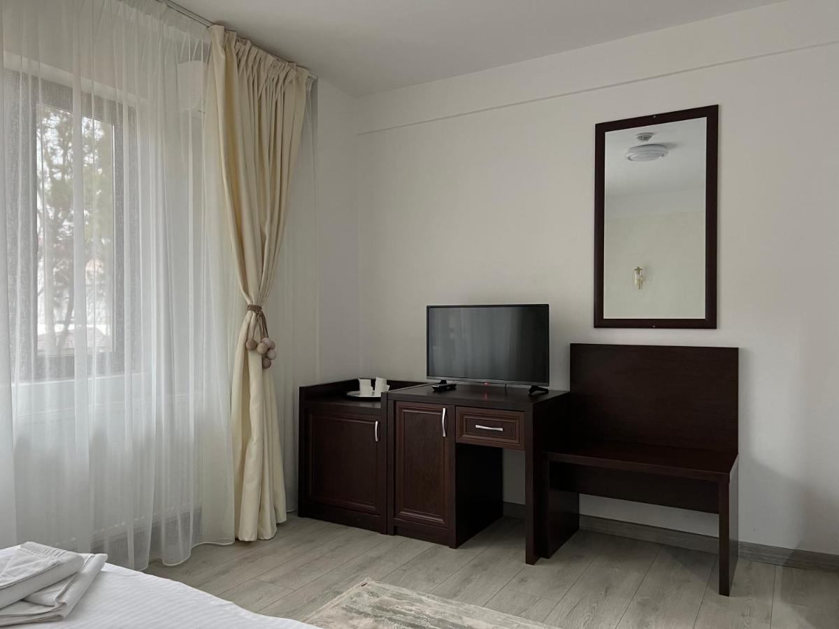 Hotel Mara Braila Bagian luar foto