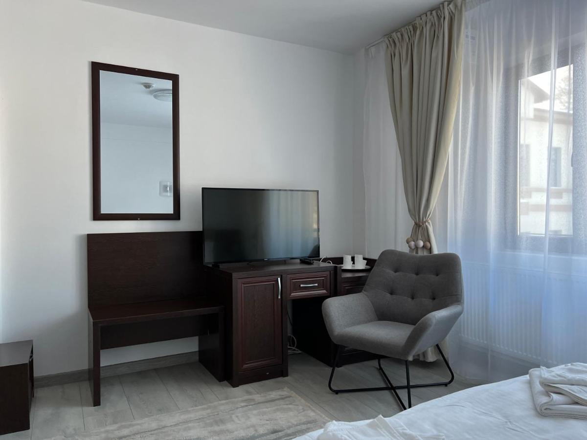 Hotel Mara Braila Bagian luar foto