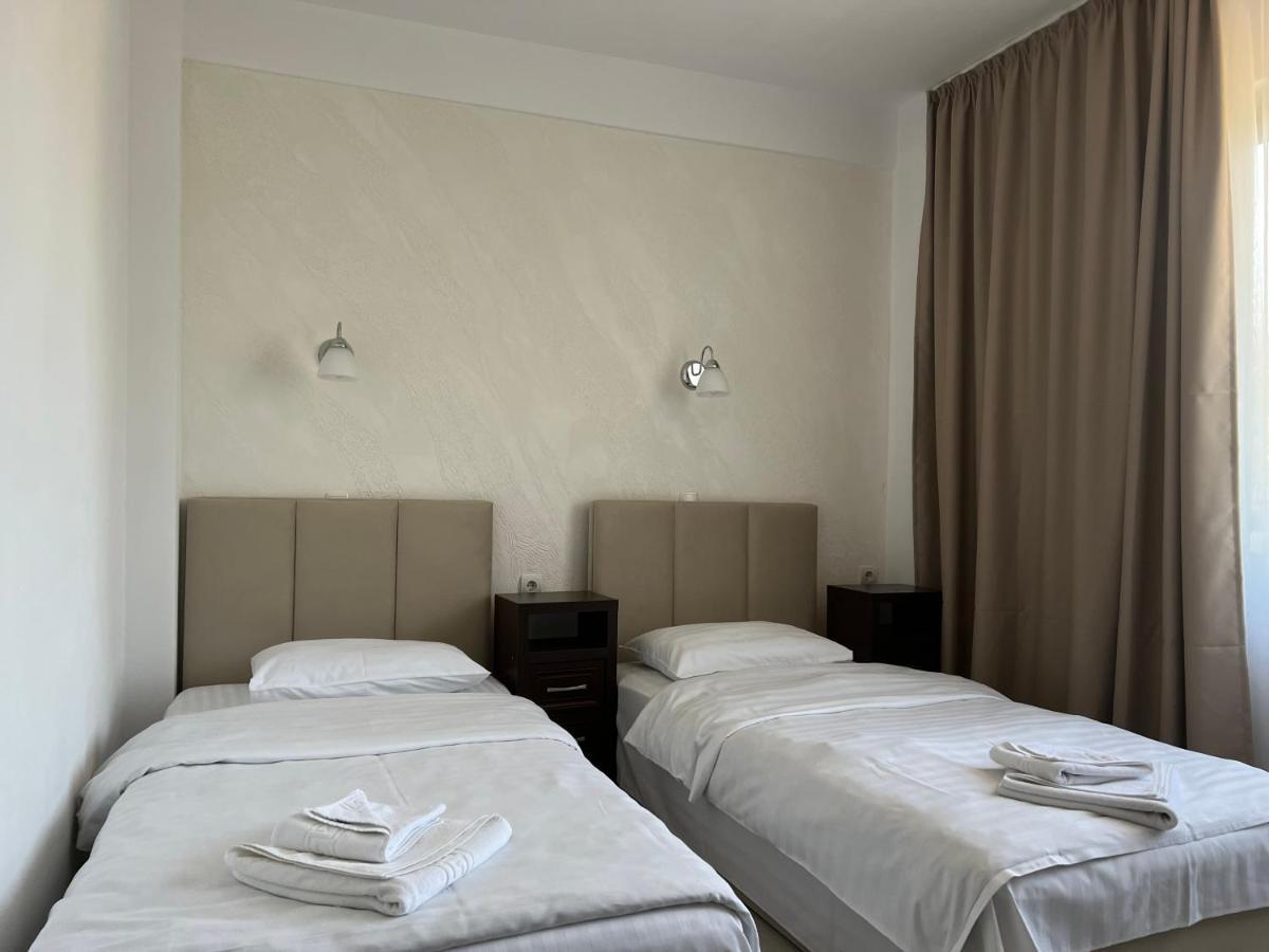 Hotel Mara Braila Bagian luar foto